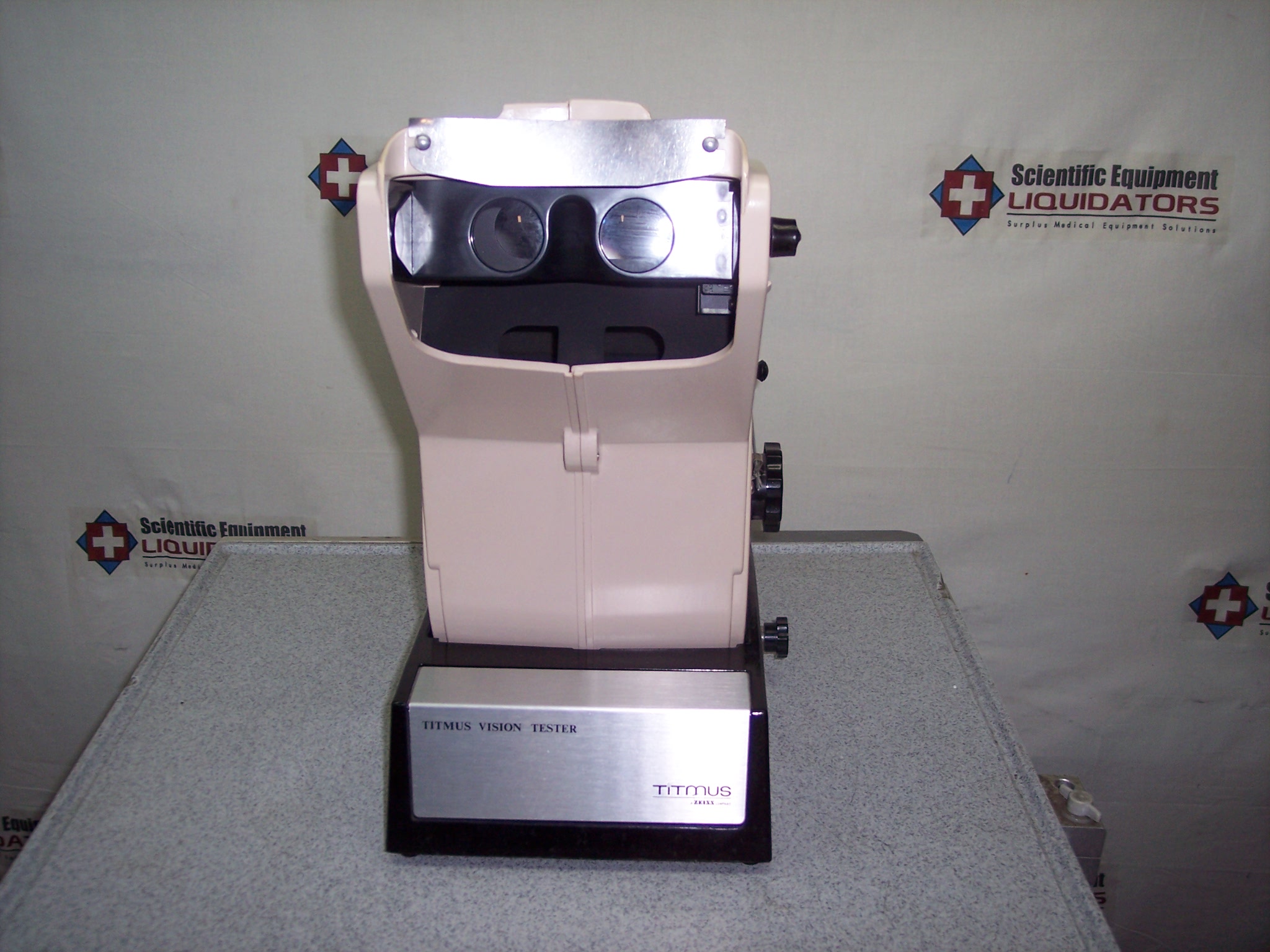 Titmus OV-7M Vision Tester
