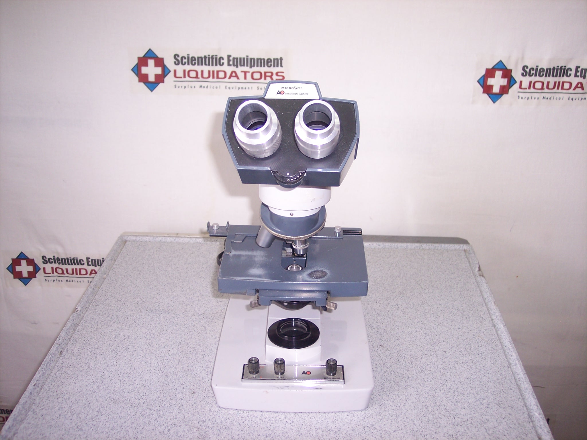 American Optical One-Ten Microscope