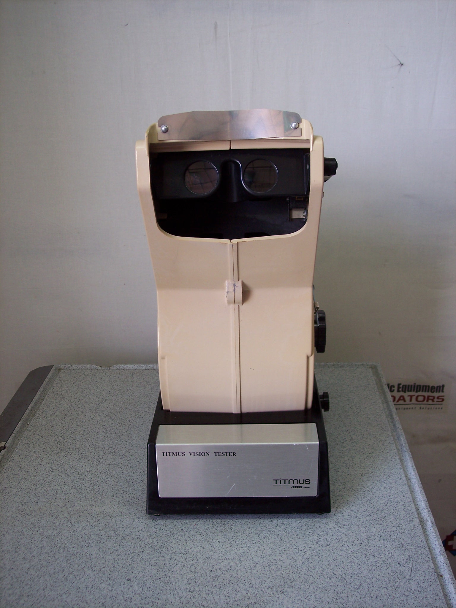 Titmus OV-7M Vision Tester