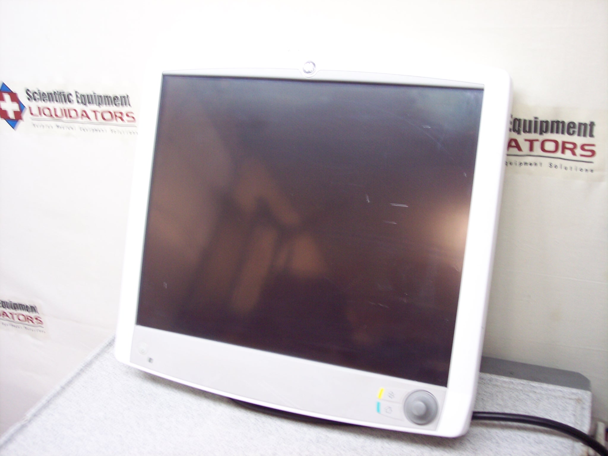 GE Medical Systems D19KT Display