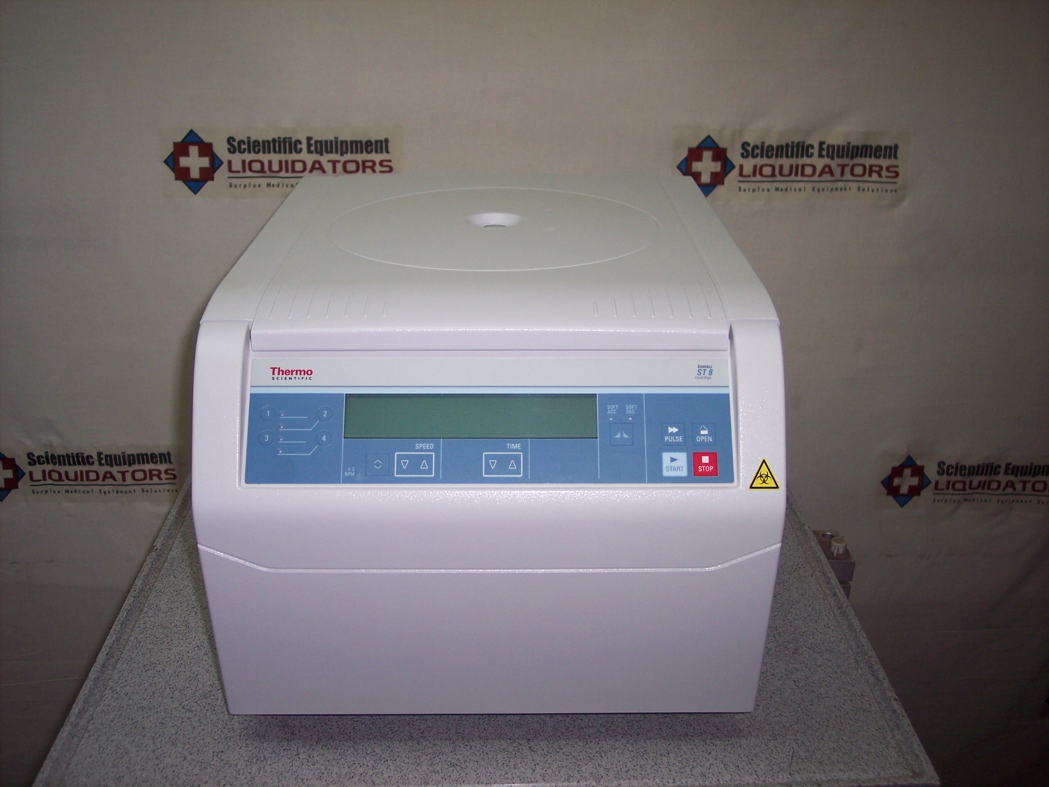 Thermo Scientific Sorvall ST8 Centrifuge