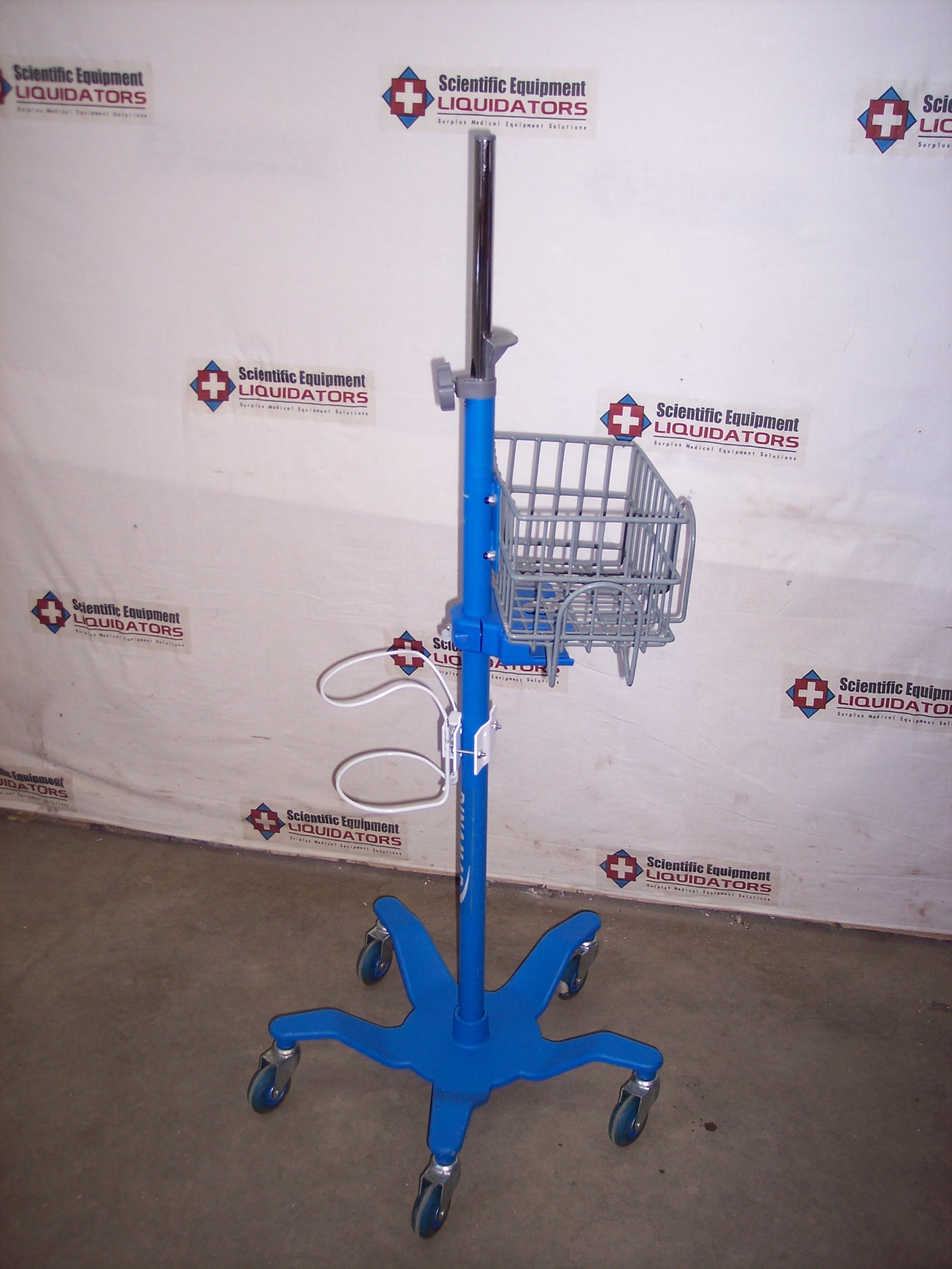 GE Dinamap Roll Stand