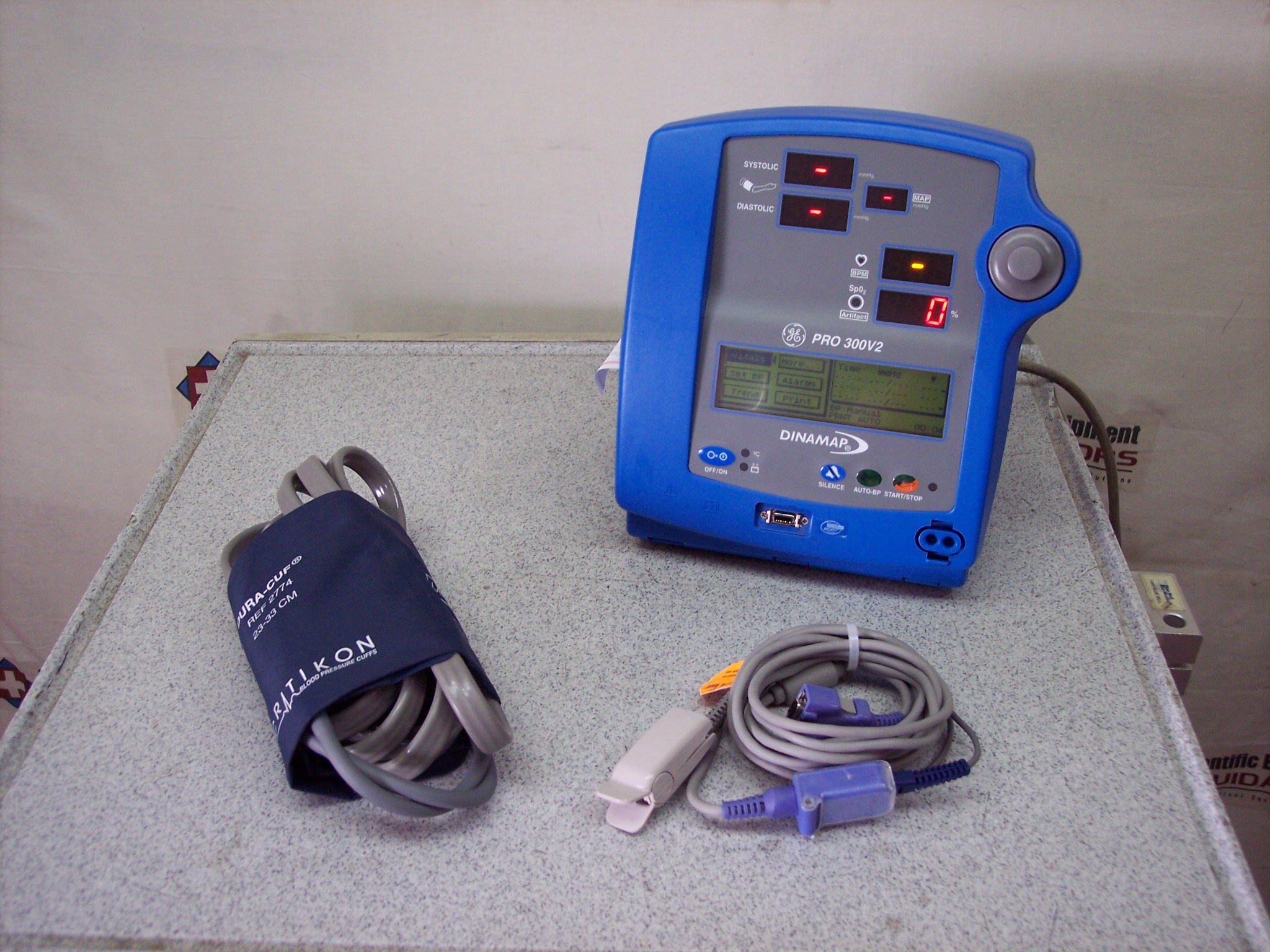 Critikon Dinamap Pro 300V2 Vital Signs 