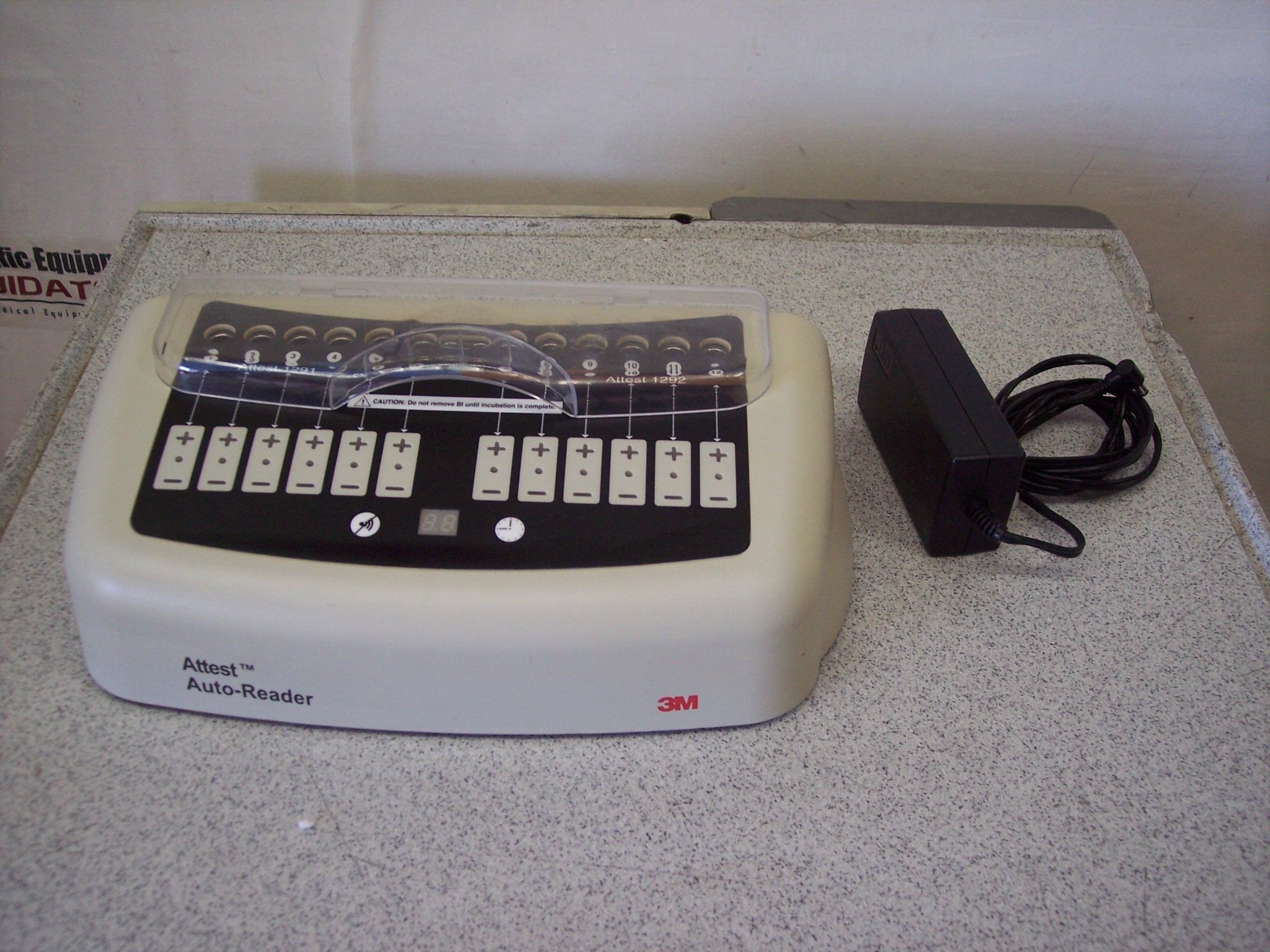 3M 290   Attest Auto-Reader Incubator