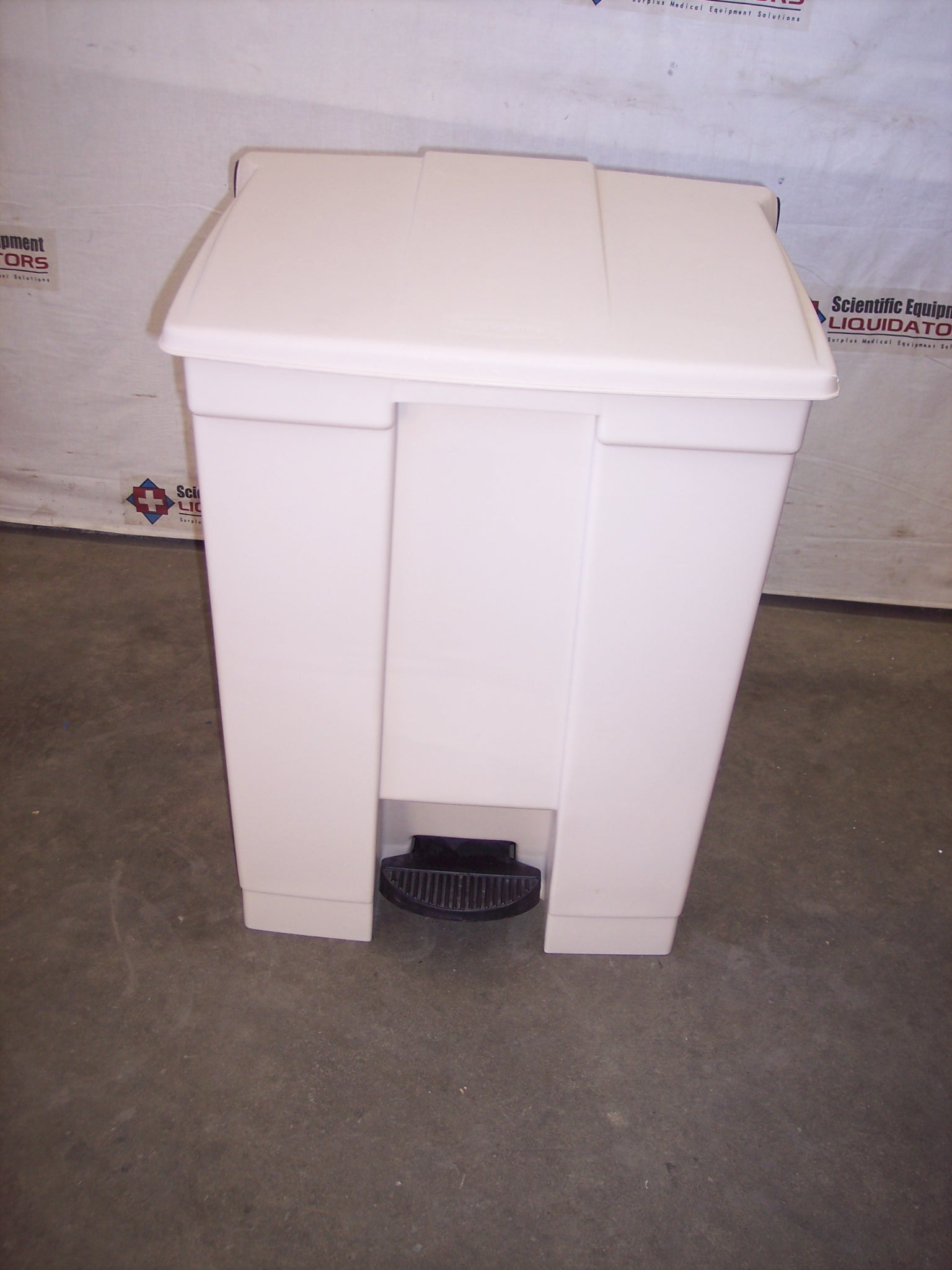Rubbermaid 6345/6346 Oily Waste Can