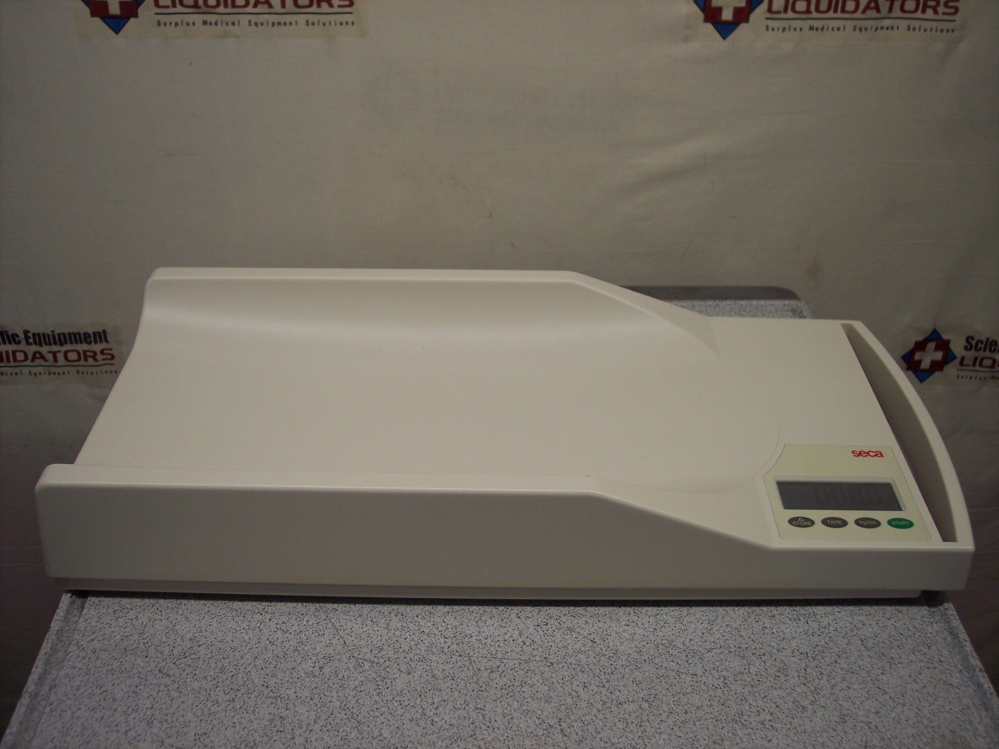 Seca 334 Mobile Digital Baby Scale   