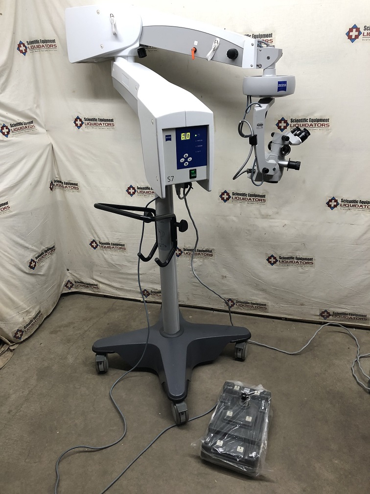 Carl Zeiss OPMI Lumera Operating Microscope