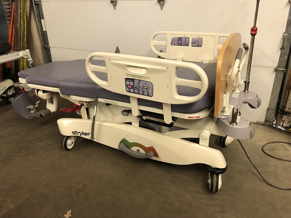 Stryker LD304 Birthing Bed   