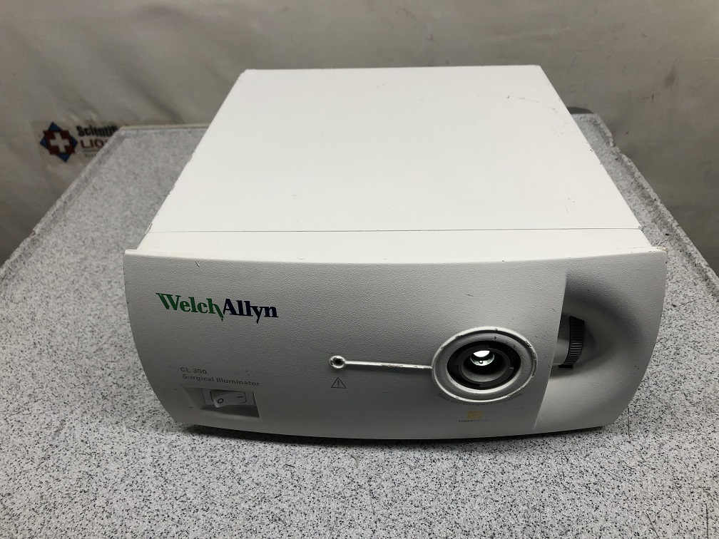 Welch Allyn CL300 Surgical Illuminator