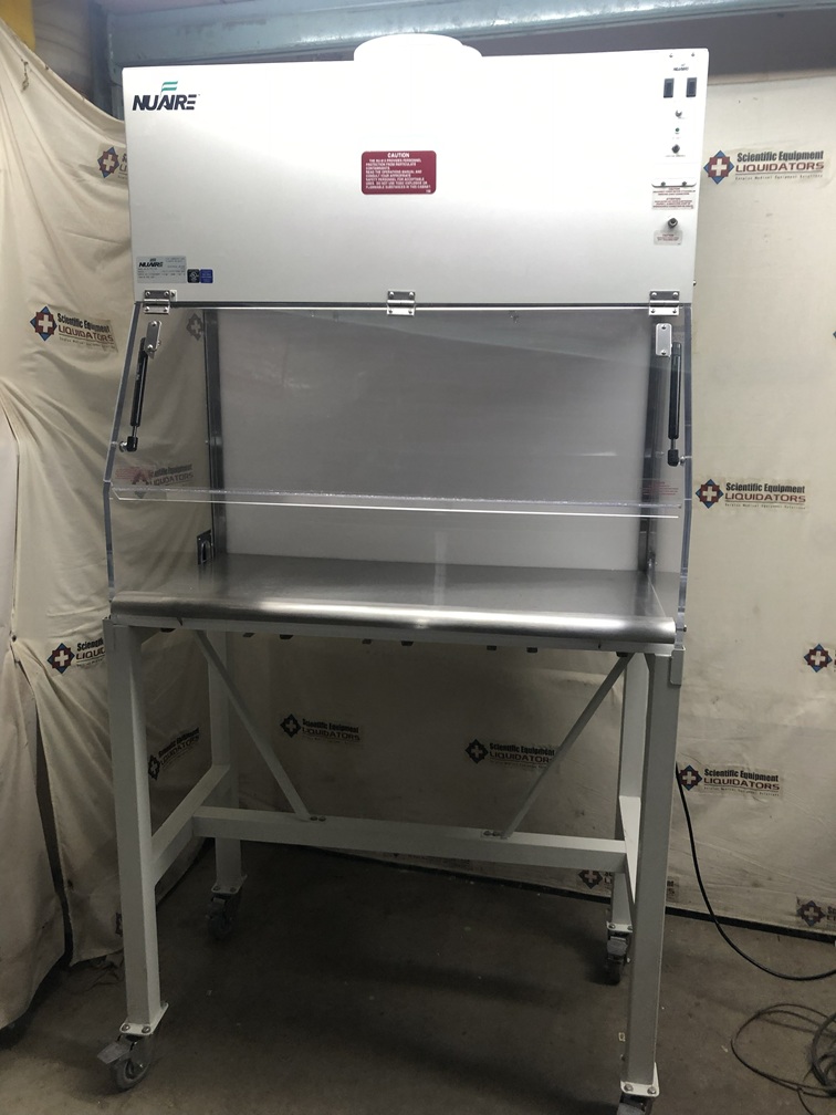 Nuaire NU-813-400 Fume Hood