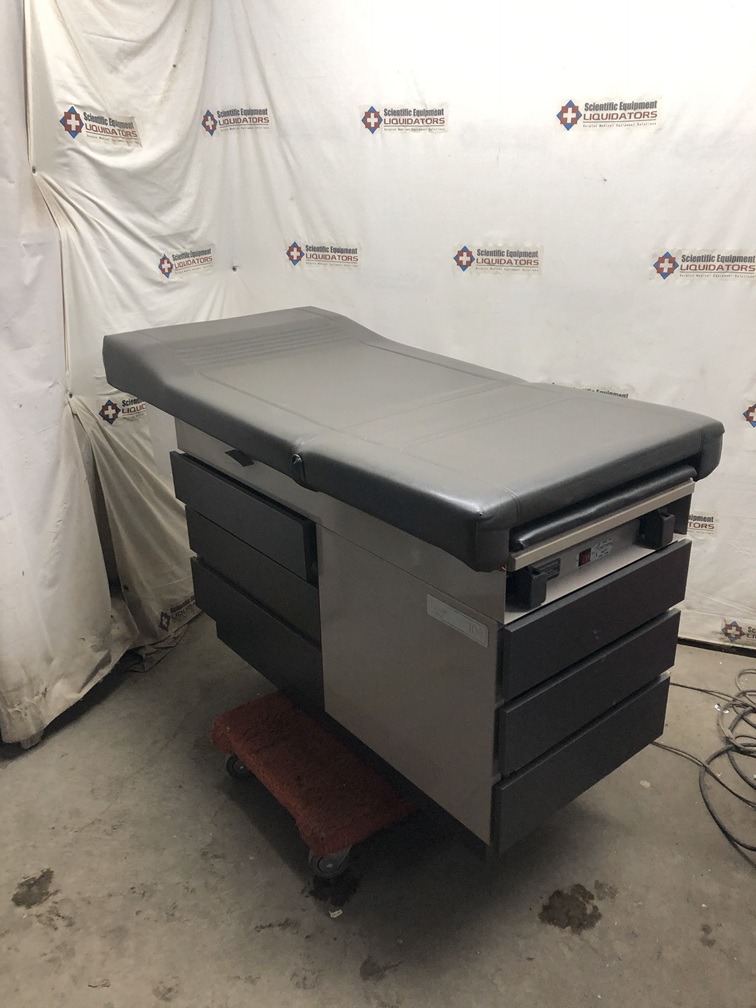 Ritter 104 Exam Table Right Side Drawers  