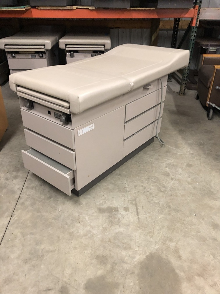 Ritter 104 Exam Table Left Side Drawers