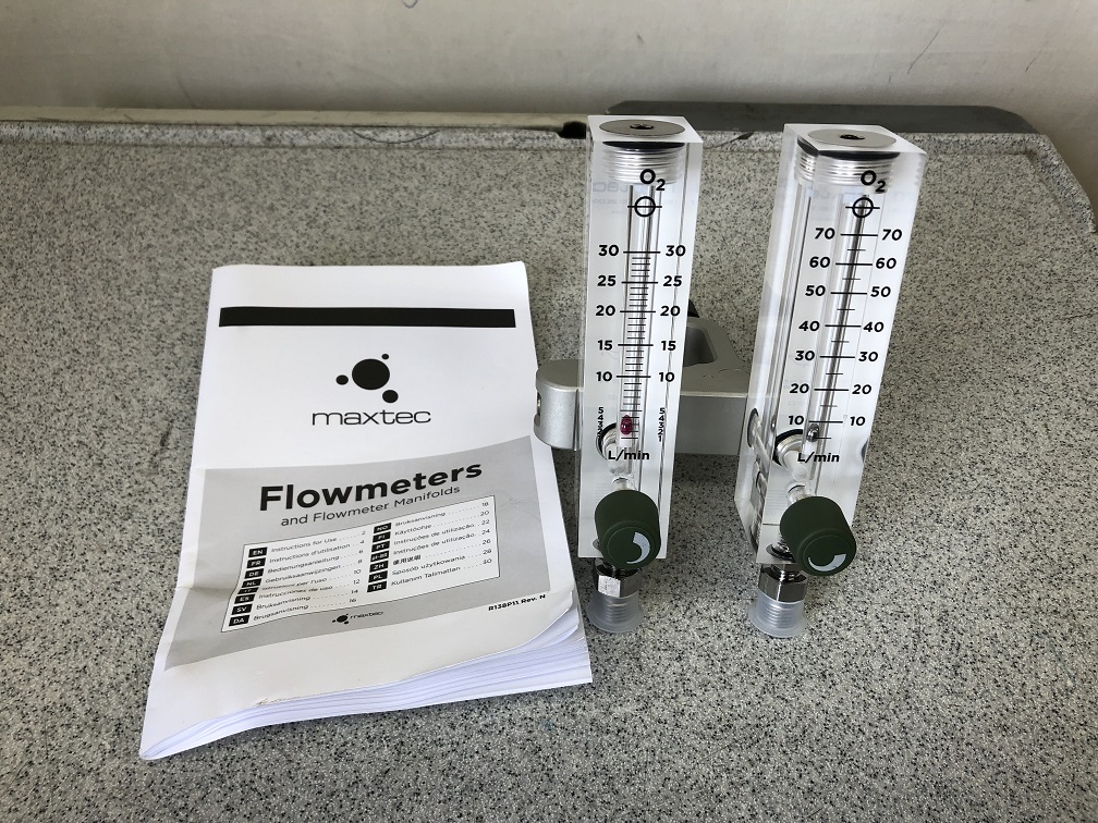 Maxtec O2 Flowmeter Set of 2 on R220P89-001 Manifold