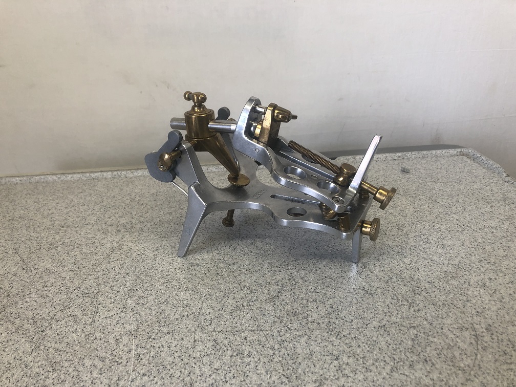 Brevetto Galetti #18 Dental Articulator