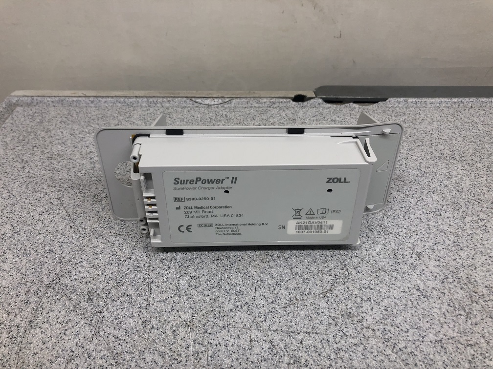 Zoll 8300-0250-01 SurePower II SurePower Charger Adapter