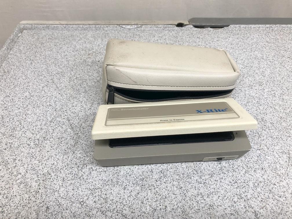 X-Rite 334 Dual Color Sensitometer