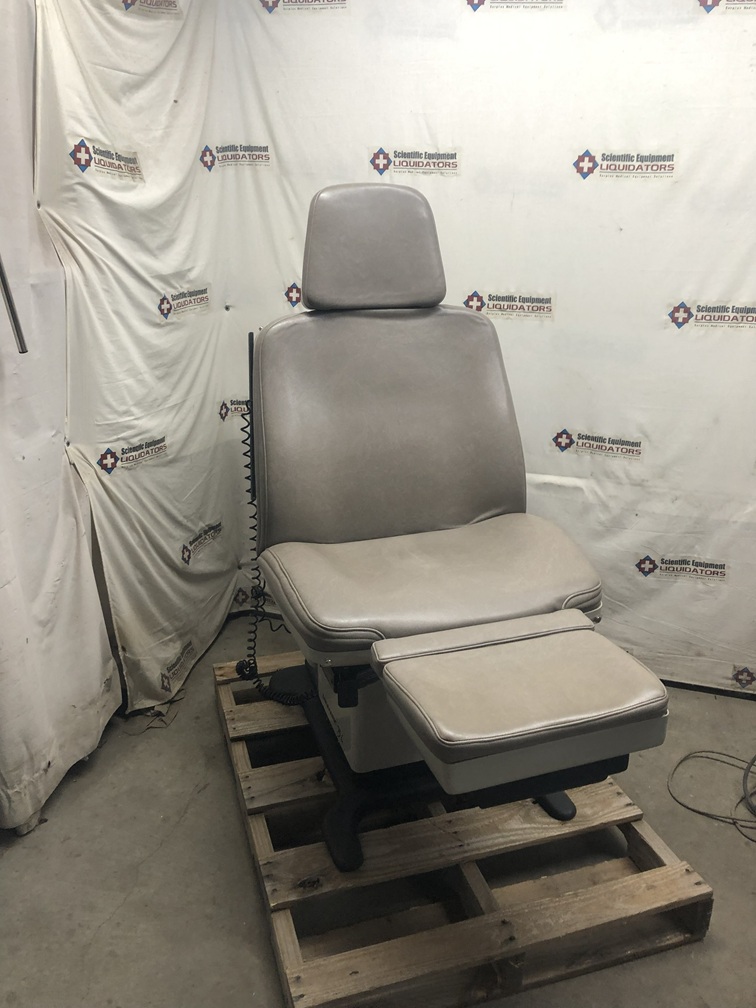 Midmark 75L Model 411-016 Exam Table