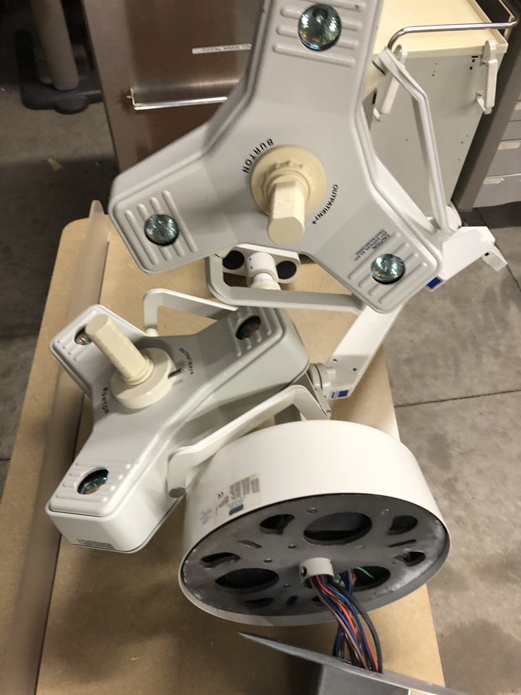 Burton Outpatient Plus and Outpatient II Dual Head Diagnostic Light